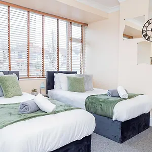 Holiday home The Radleys, Birmingham